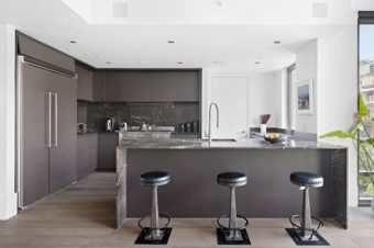 429 kent street Oosten, New York, USA